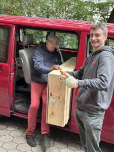 Auch der Chef packt mit an
